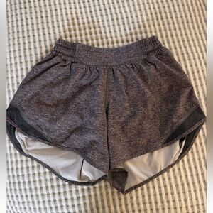 Lululemon Hotty Hot Short 4" Size 4